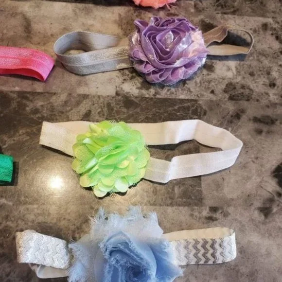 9 single flower Baby Headbands - Picture 3 of 4